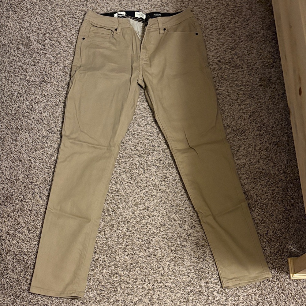 Men's Slim Fit Chino Pants in Tan